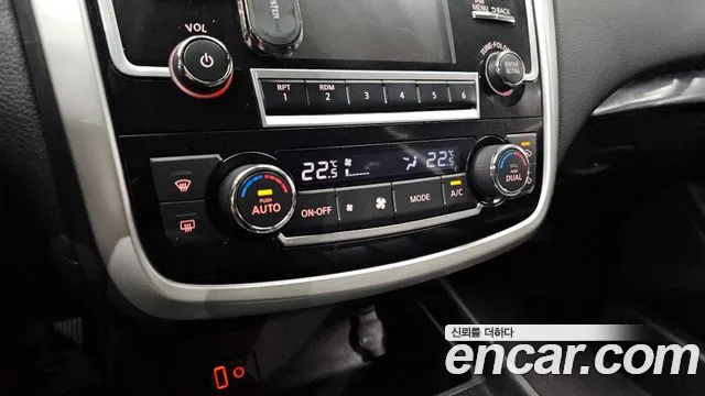 Nissan Altima 2018 — фото 16