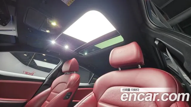 Kia Stinger 2018 — фото 12