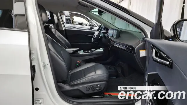 Kia EV6 2022 — фото 17