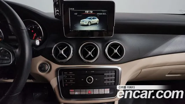 Mercedes-Benz GLA-Class 2019 — фото 18