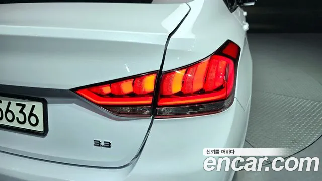 Genesis G80 2017 — фото 9
