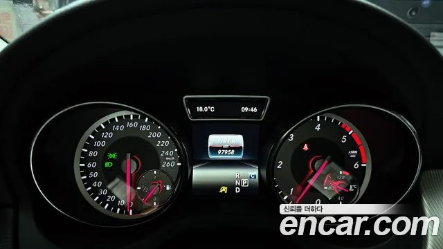 Mercedes-Benz GLA-Class 2017 — фото 11