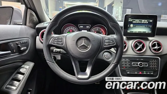 Mercedes-Benz GLA-Class 2017 — фото 19
