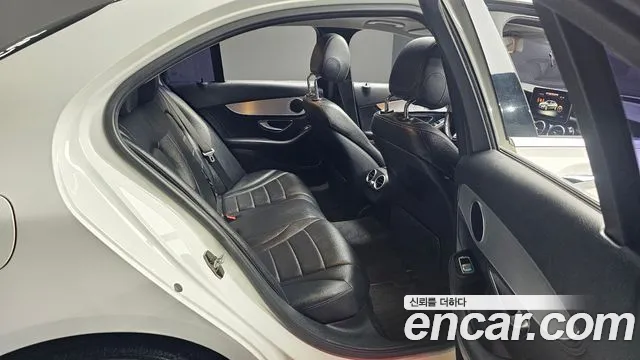 Mercedes-Benz C-Class 2015 — фото 12