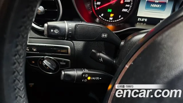 Mercedes-Benz C-Class 2015 — фото 18