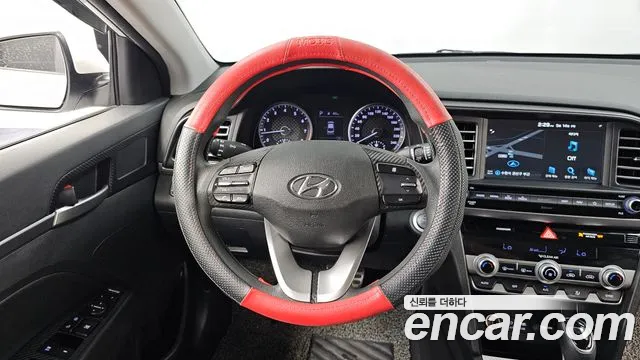 Hyundai AVANTE 2020 — фото 13