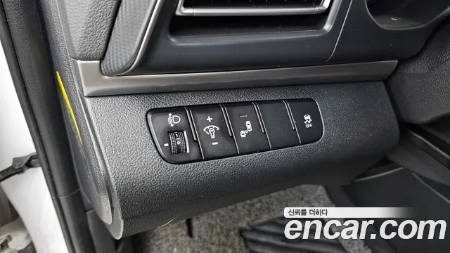 Hyundai AVANTE 2020 — фото 17