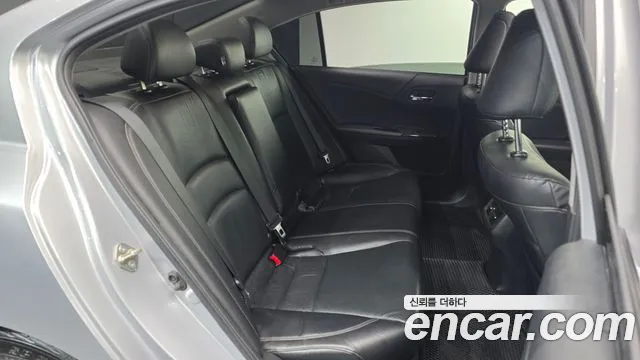 Honda Accord 2015 — фото 11