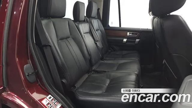 Land Rover Discovery 2016 — фото 11