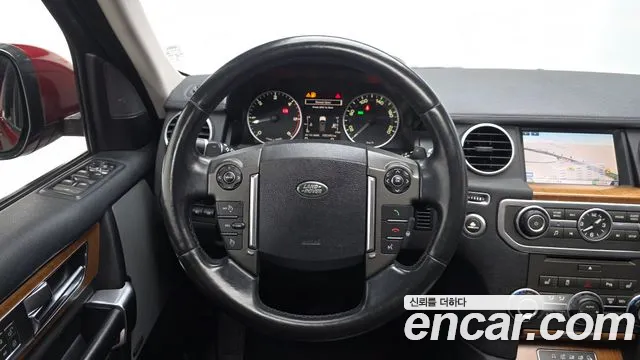 Land Rover Discovery 2016 — фото 13