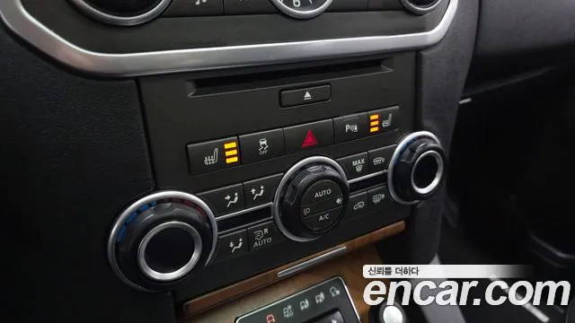 Land Rover Discovery 2016 — фото 17