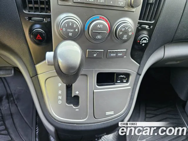 Hyundai Starex 2016 — фото 9