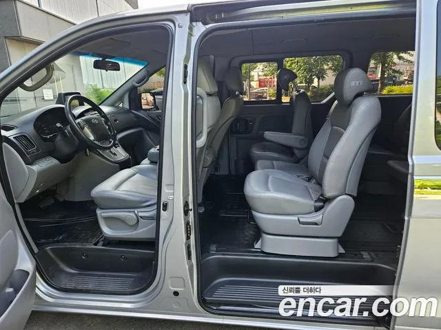 Hyundai Starex 2016 — фото 10