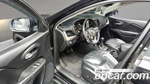 Jeep Cherokee 2017 — фото 17