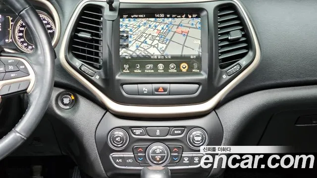 Jeep Cherokee 2017 — фото 19