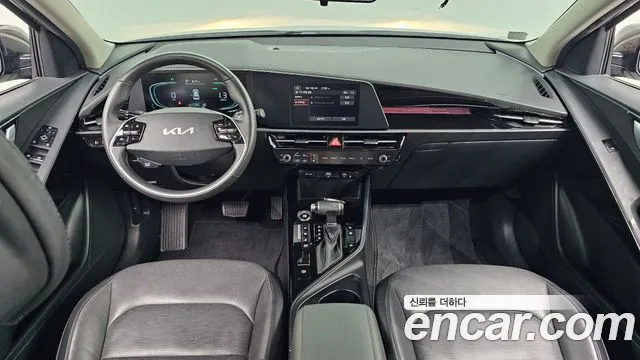 Kia Niro 2022 — фото 10