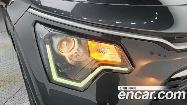 Kia Niro 2022 — фото 8