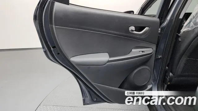 Hyundai Kona 2020 — фото 15