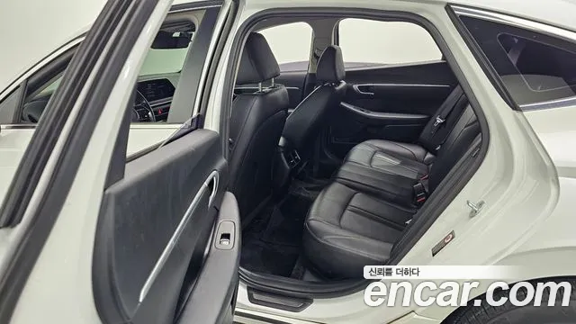 Hyundai Sonata 2020 — фото 17