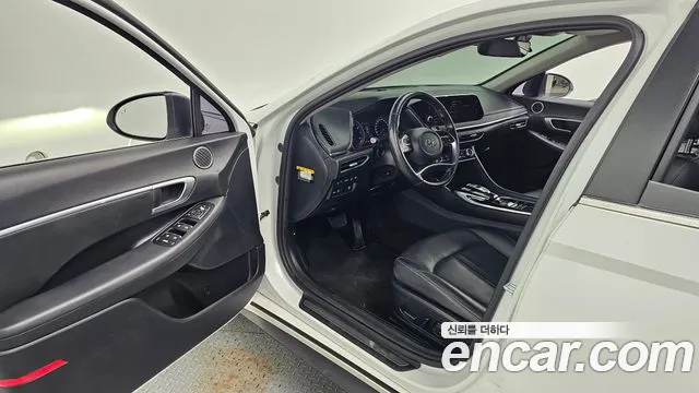 Hyundai Sonata 2020 — фото 16