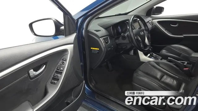 Hyundai i30 2015 — фото 13