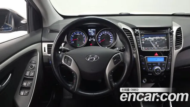 Hyundai i30 2015 — фото 19