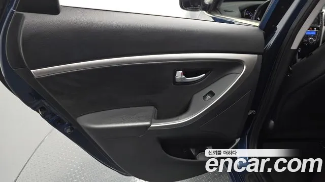 Hyundai i30 2015 — фото 15