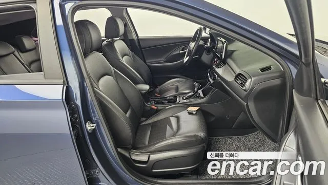 Hyundai i30 2018 — фото 16