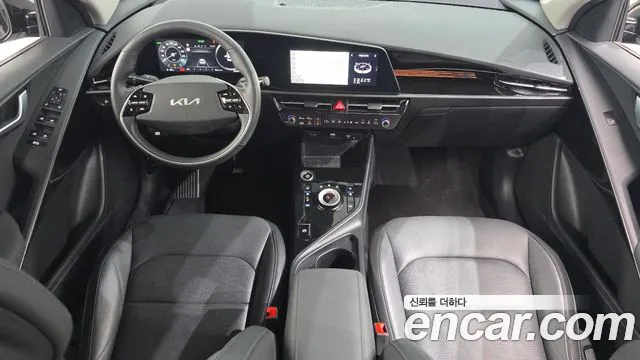 Kia Niro 2024 — фото 10