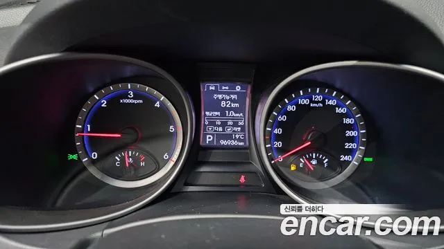 Hyundai Santafe 2015 — фото 11