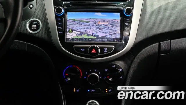 Hyundai Accent 2017 — фото 13