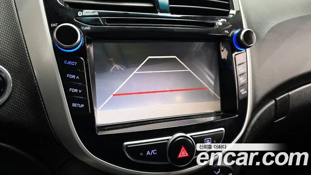 Hyundai Accent 2017 — фото 15