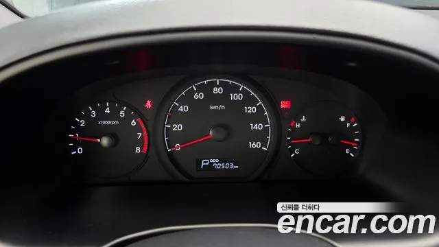 Hyundai Starex 2021 — фото 10