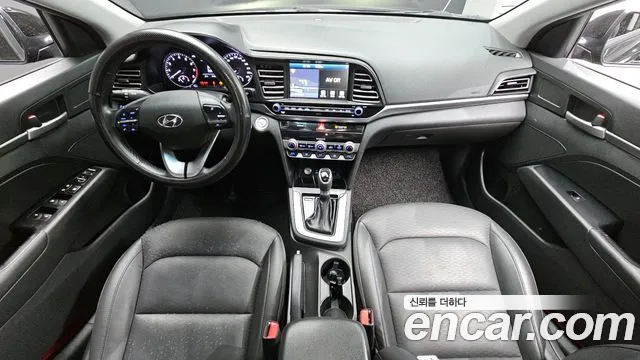 Hyundai AVANTE 2019 — фото 10