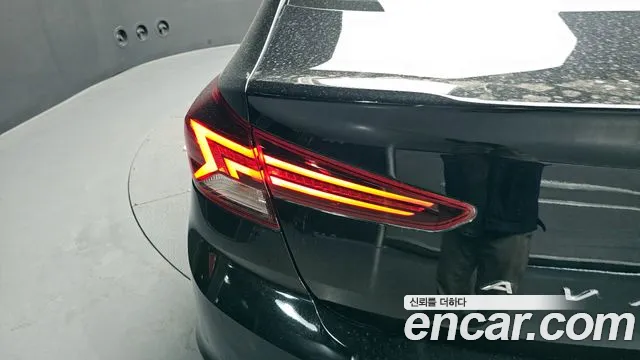 Hyundai AVANTE 2019 — фото 9