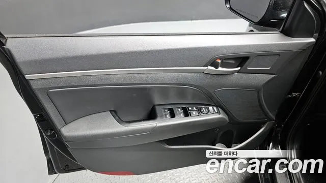 Hyundai AVANTE 2019 — фото 14
