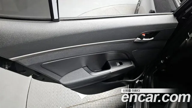 Hyundai AVANTE 2019 — фото 15