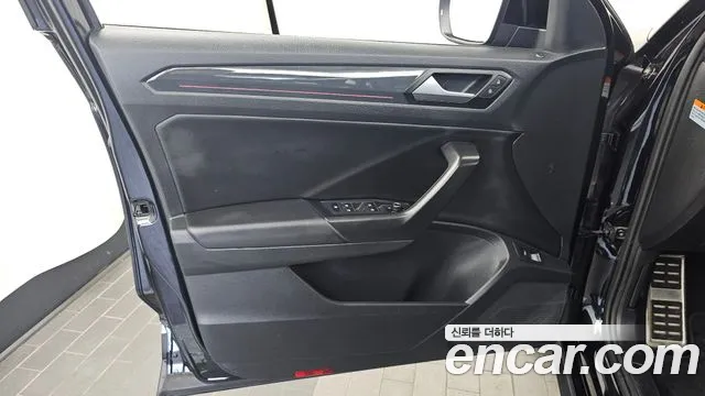 Volkswagen T-Roc 2021 — фото 14