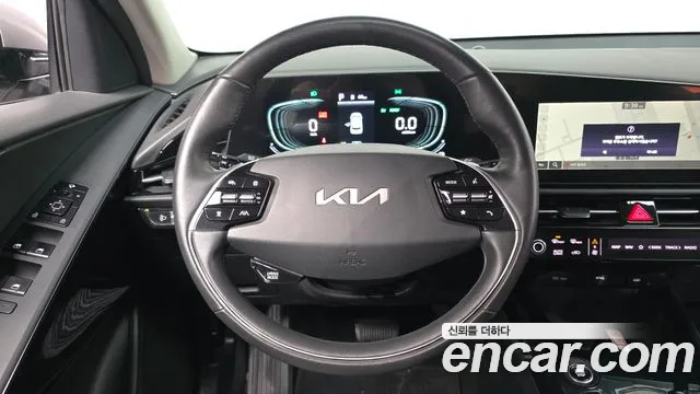 Kia Niro 2024 — фото 13
