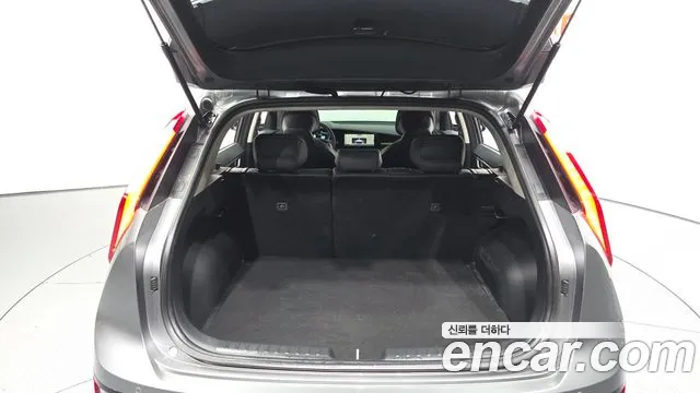 Kia Niro 2024 — фото 20