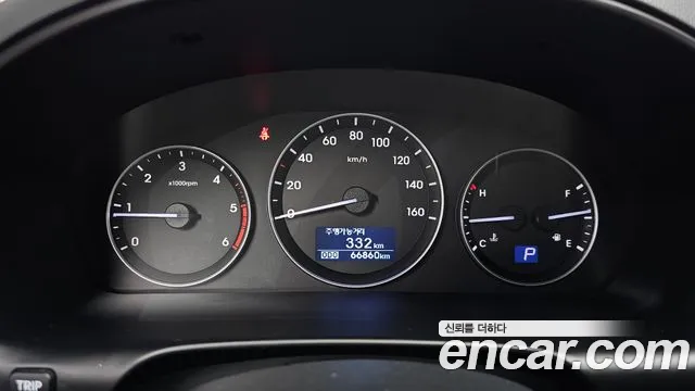 Hyundai Starex 2018 — фото 11