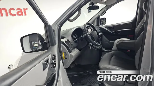 Hyundai Starex 2018 — фото 13