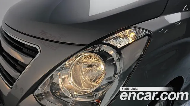 Hyundai Starex 2018 — фото 8