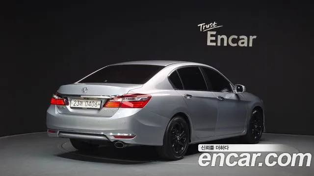Honda Accord 2016 — фото 2