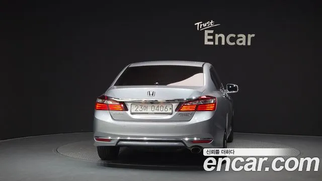 Honda Accord 2016 — фото 4