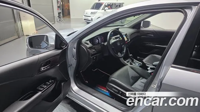 Honda Accord 2016 — фото 10