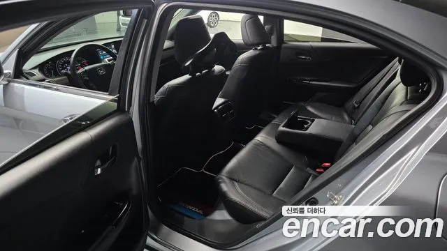 Honda Accord 2016 — фото 11