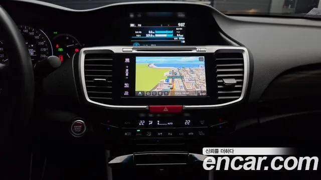 Honda Accord 2016 — фото 17
