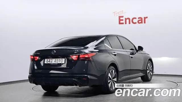 Nissan Altima 2019 — фото 2
