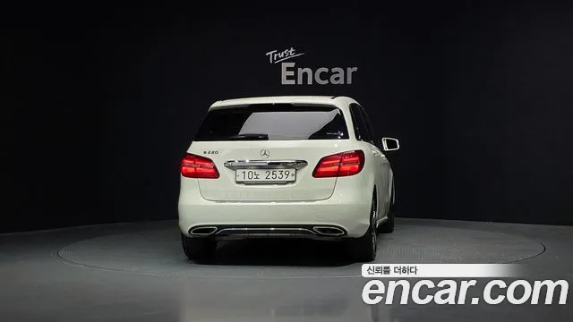 Mercedes-Benz B-Class 2018 — фото 4
